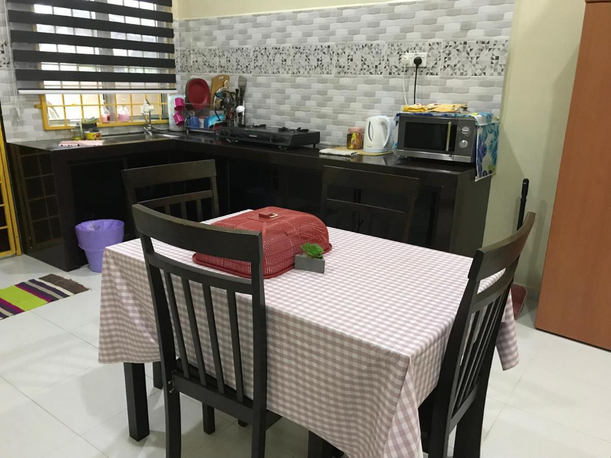 Homestay Talina Kuala Terengganu Exterior photo
